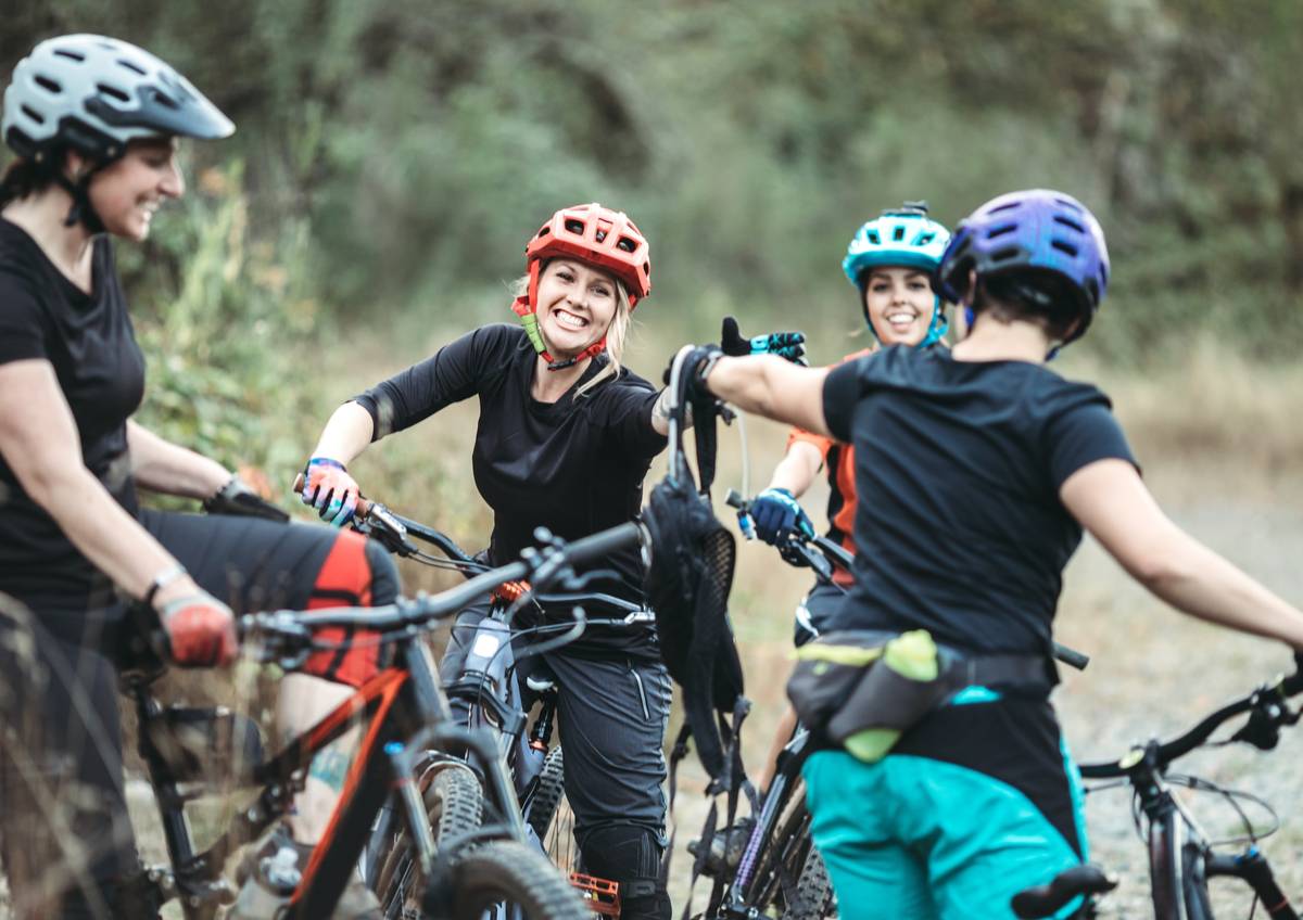 Women with sporty bikes